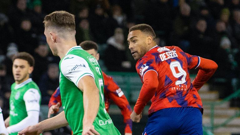 Rangers cruise to victory at Hibs to close gap on leaders Celtic