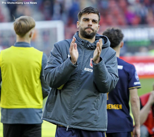 Robin Pröpper in FC Twente kit during his previous spell