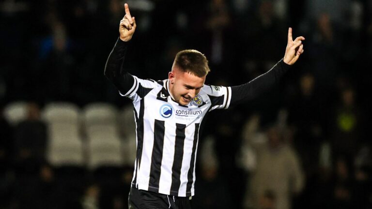 Rangers stunned as Boyd-Munce scores stoppage-time winner for St Mirren