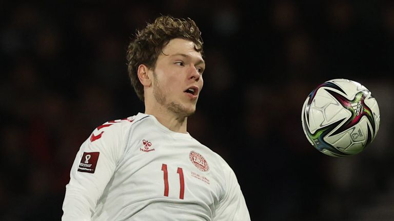 Rangers sign winger Skov Olsen on loan