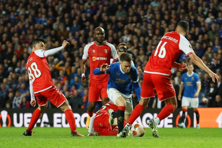 Former Rangers and Arsenal star announces retirement as 20-year playing career reaches conclusion