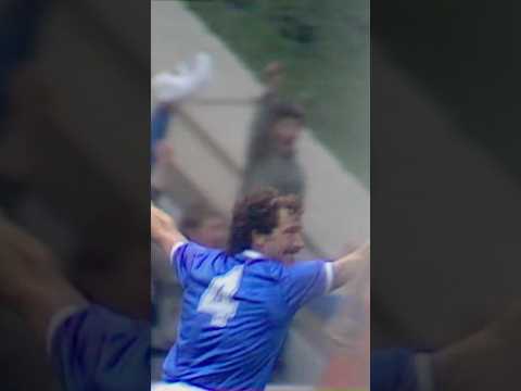 Graeme Souness scores against Alex Ferguson’s Aberdeen