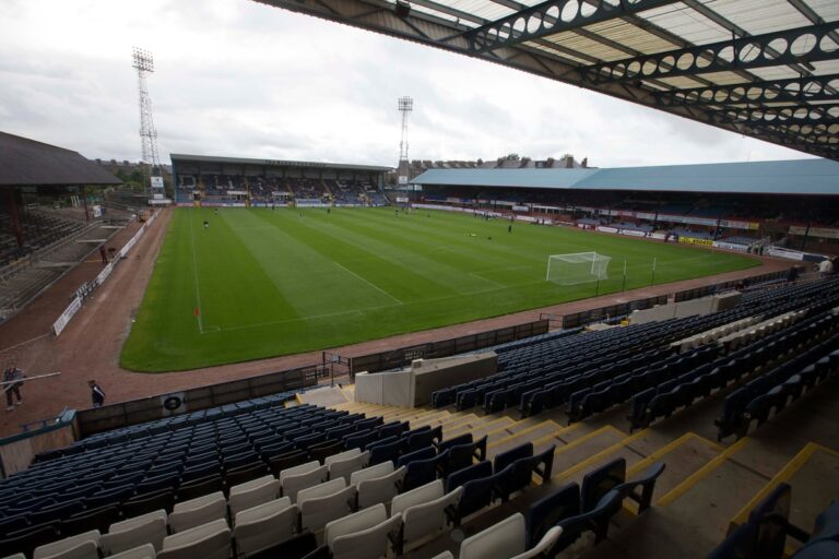 Rangers and Sheffield United target told ‘the world’s ahead of him’ as he’s given contract advice