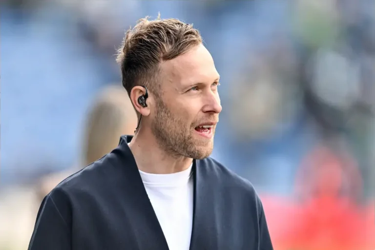 Former Rangers duo take first steps in management at opposite ends of pyramid