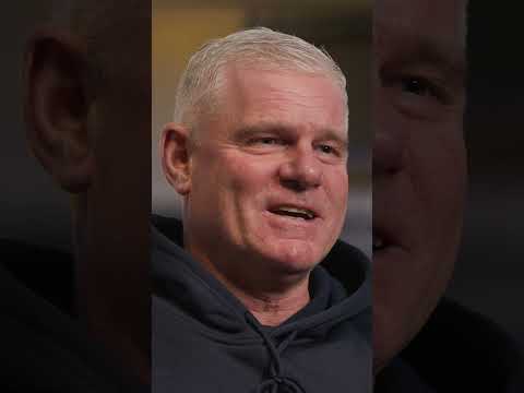 Durrant blanks Cooper in iconic goal celebration v Celtic