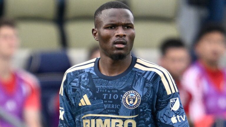 Rangers sign defender Makhanya from MLS