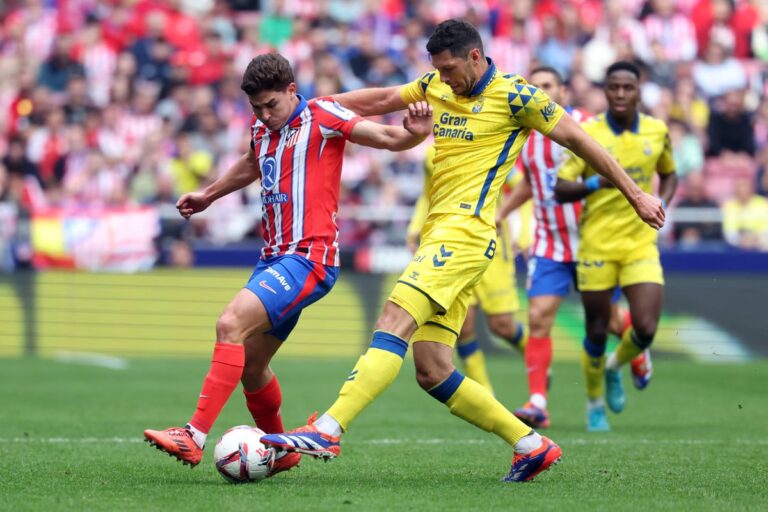 Rangers chances of signing ex Nottingham Forest star rated, former Everton ace suffers debut nightmare