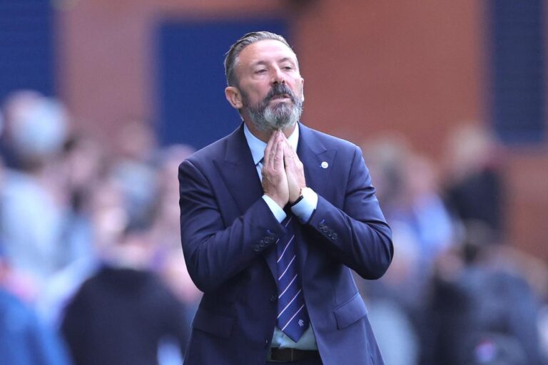 Callum Wright sinks Rangers with stoppage-time winner for Hibernian