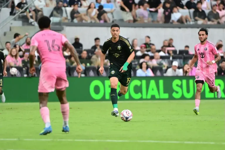 Rangers make Kevin Kelsy bid but Portland ‘aren’t looking to sell’