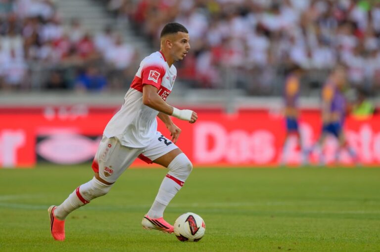 Major Rangers transfer deadline day move gathers pace as star set for medical after Ligue 1 switch collapses